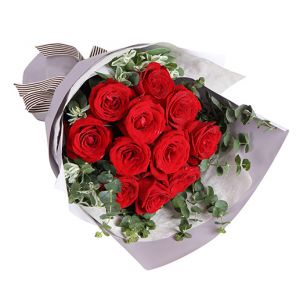 send a bouquet of red roses to japan