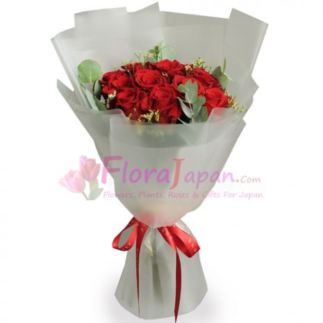send one dozen stalks of red roses in a bouquet to japan